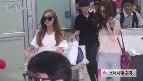 吃瓜少女机场视频,吃瓜少女视频引发网友热议